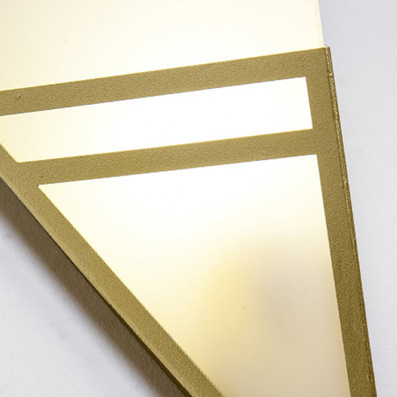 Triangle Modernist Wall Sconce Metal Sconce Light for Hallway