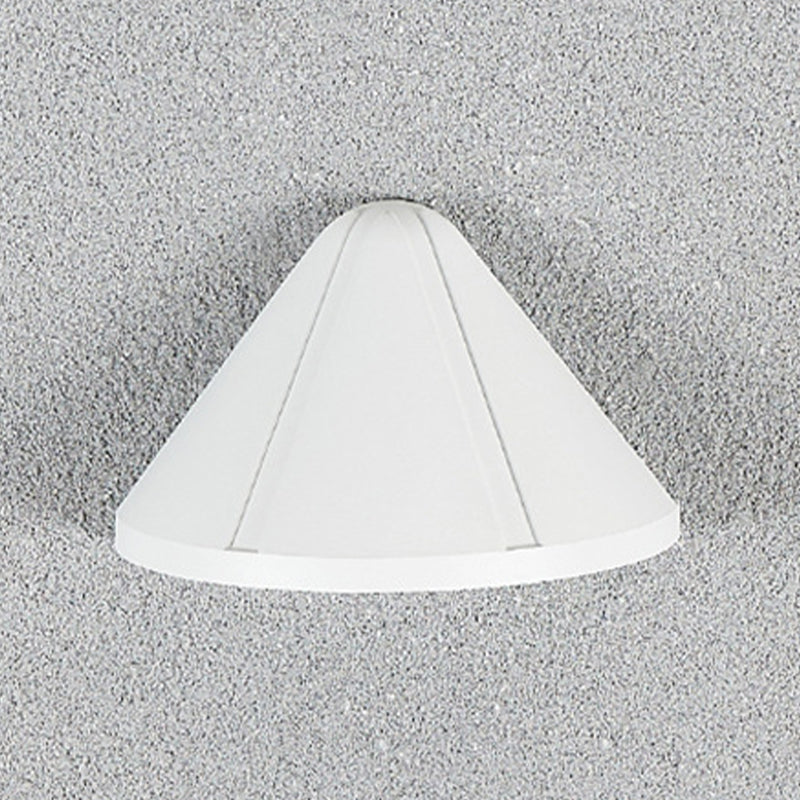 Single Modernism Black/White Wall Mounted Sconce Statement LED Wall Light