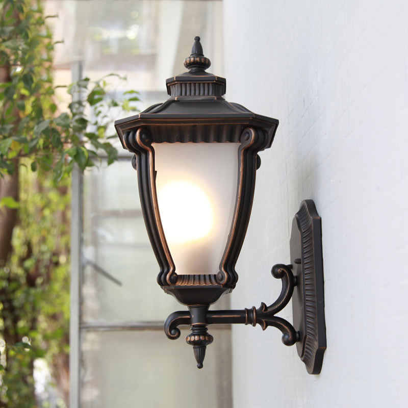 Bauernhaus Urne Schickleuchte 1-Kopf-Tansluzent-Glaswandlampe in Schwarz