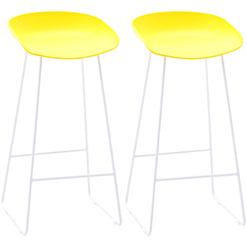 Contemporary Plastic Armless Bar Stool Low Back Bar Height Stool with Metal Frame