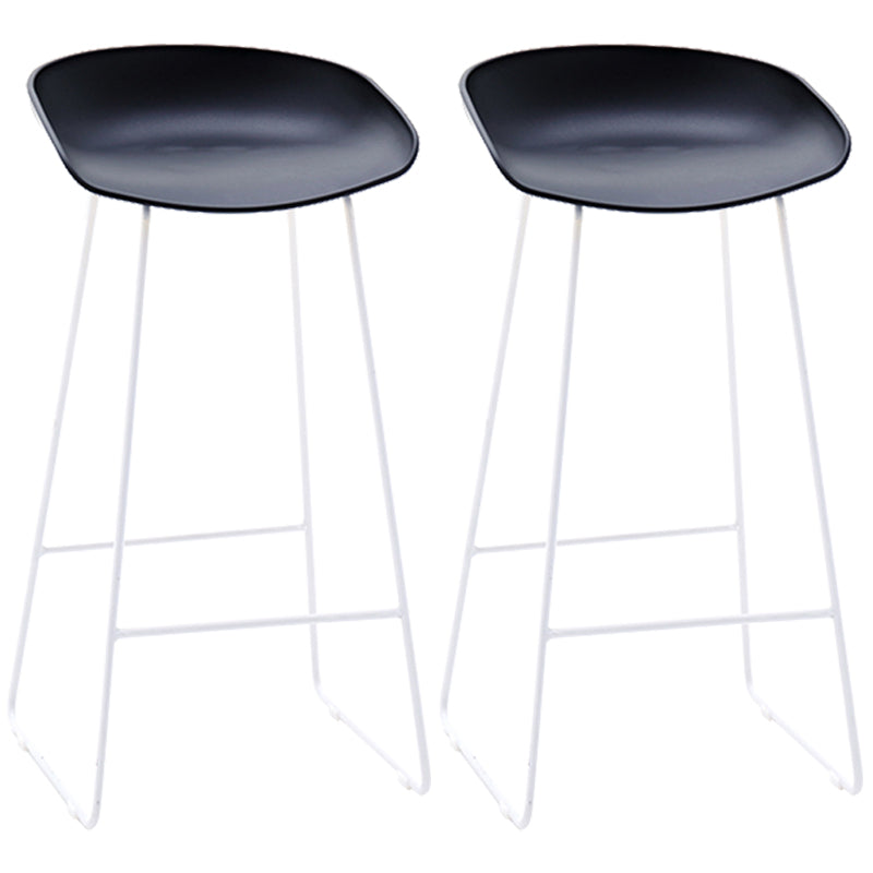 Contemporary Plastic Armless Bar Stool Low Back Bar Height Stool with Metal Frame