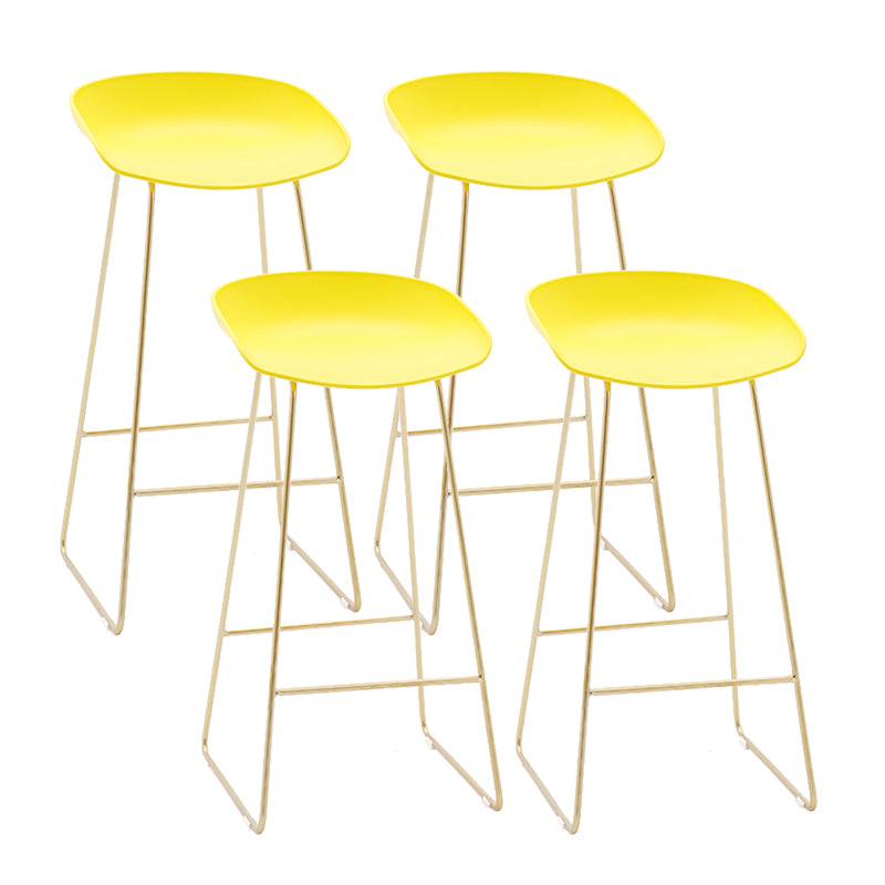 Contemporary Plastic Armless Bar Stool Low Back Bar Height Stool with Metal Frame