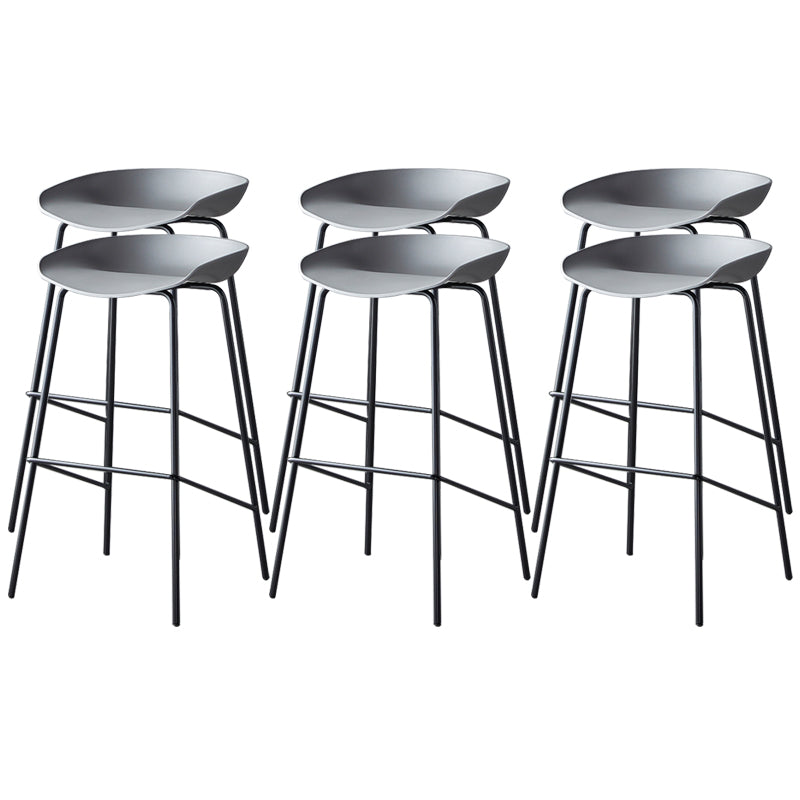 Contemporary Low Back Armless Bar Stool Plastic Bar Stool with Metal Legs