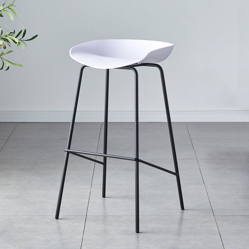 Contemporary Low Back Armless Bar Stool Plastic Bar Stool with Metal Legs