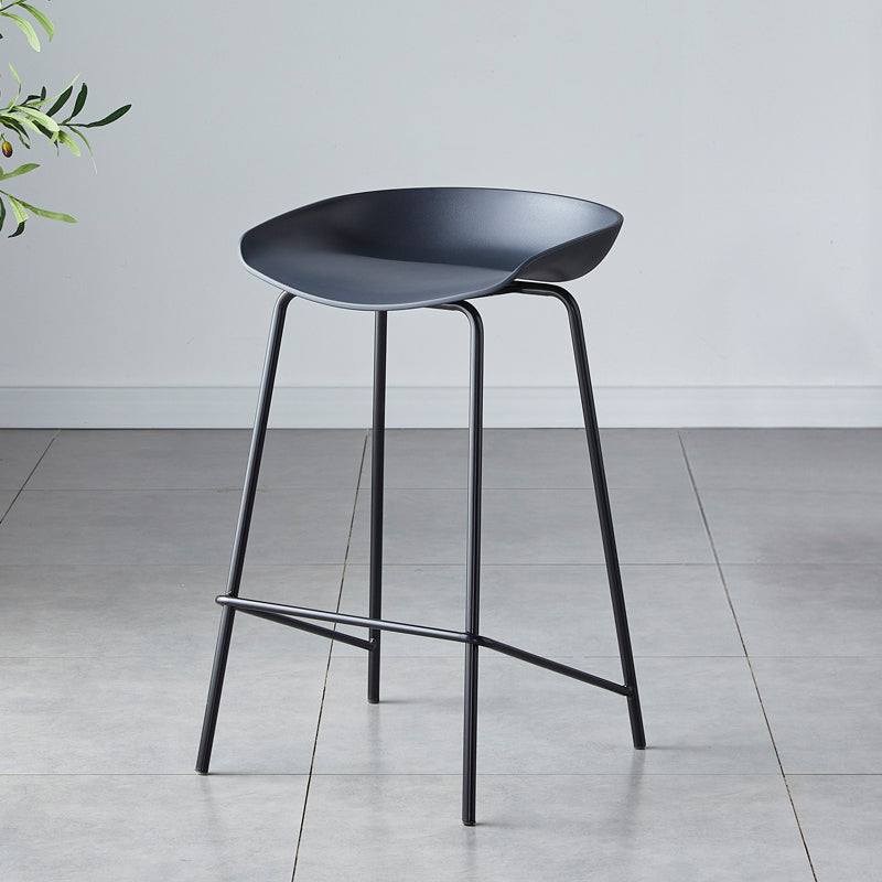 Contemporary Low Back Armless Bar Stool Plastic Bar Stool with Metal Legs