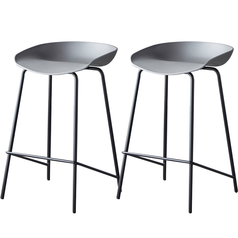 Contemporary Low Back Armless Bar Stool Plastic Bar Stool with Metal Legs