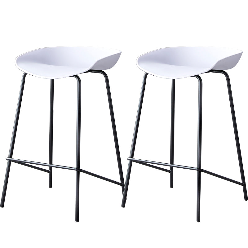 Contemporary Low Back Armless Bar Stool Plastic Bar Stool with Metal Legs
