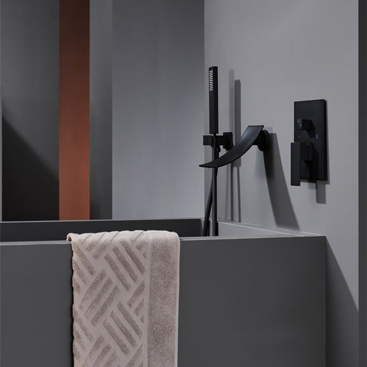 Modern Bathroom Faucet One Handle Copper Wall Mounted Bathtub Faucet