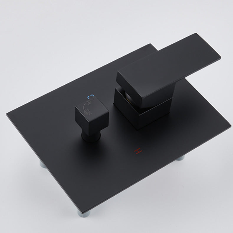 Modern Bathroom Faucet One Handle Copper Wall Mounted Bathtub Faucet