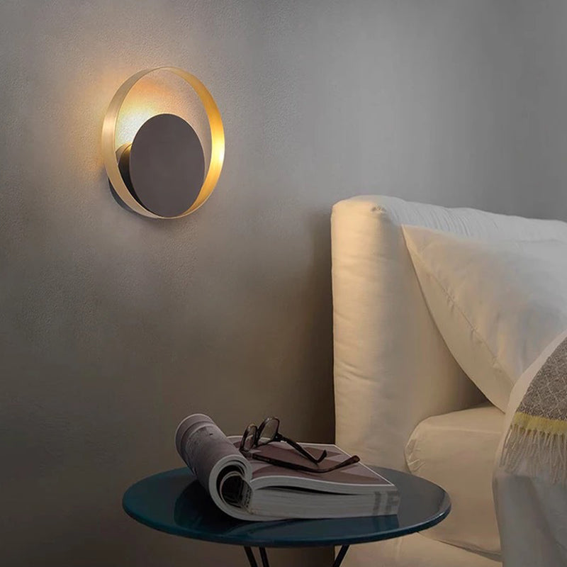 1 Light Circular Wall Mount Light Minimalism Metal Wall Lamp in Black