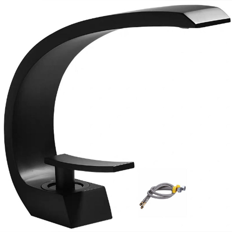 Light Luxury Bathroom Faucet Single Hole Basin Lavatory Faucet with Lever Handle