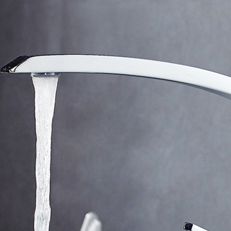 Light Luxury Bathroom Faucet Single Hole Basin Lavatory Faucet with Lever Handle