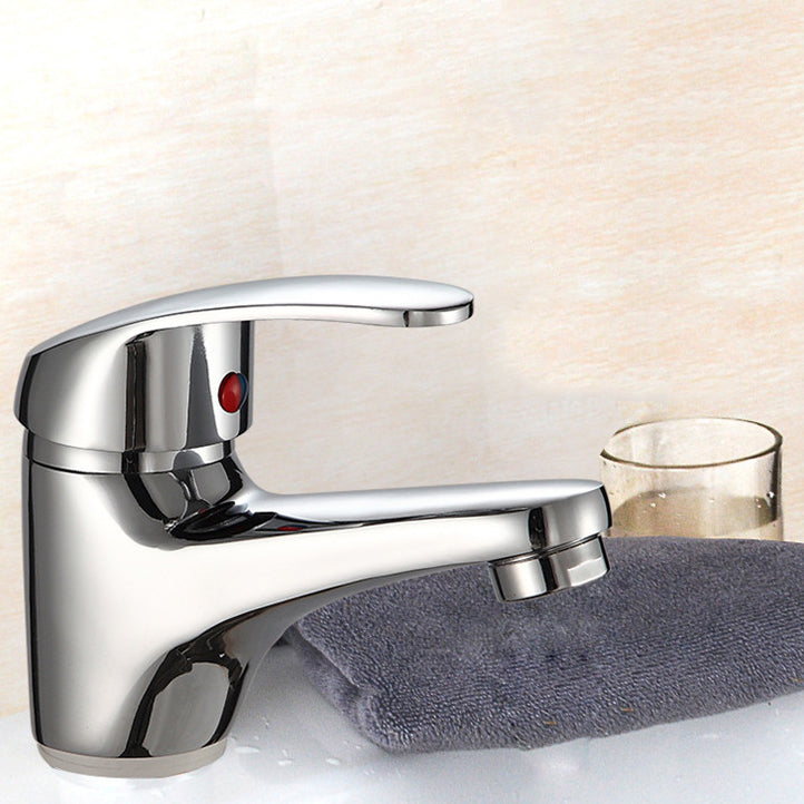 Contemporary Single Handle Kitchen Faucet Low Profile Faucet in Chrome