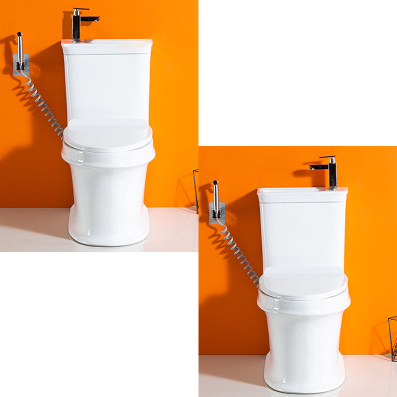 Siphon Jet Flush Toilet Modern One-Piece Toilet with Slow Close Seat