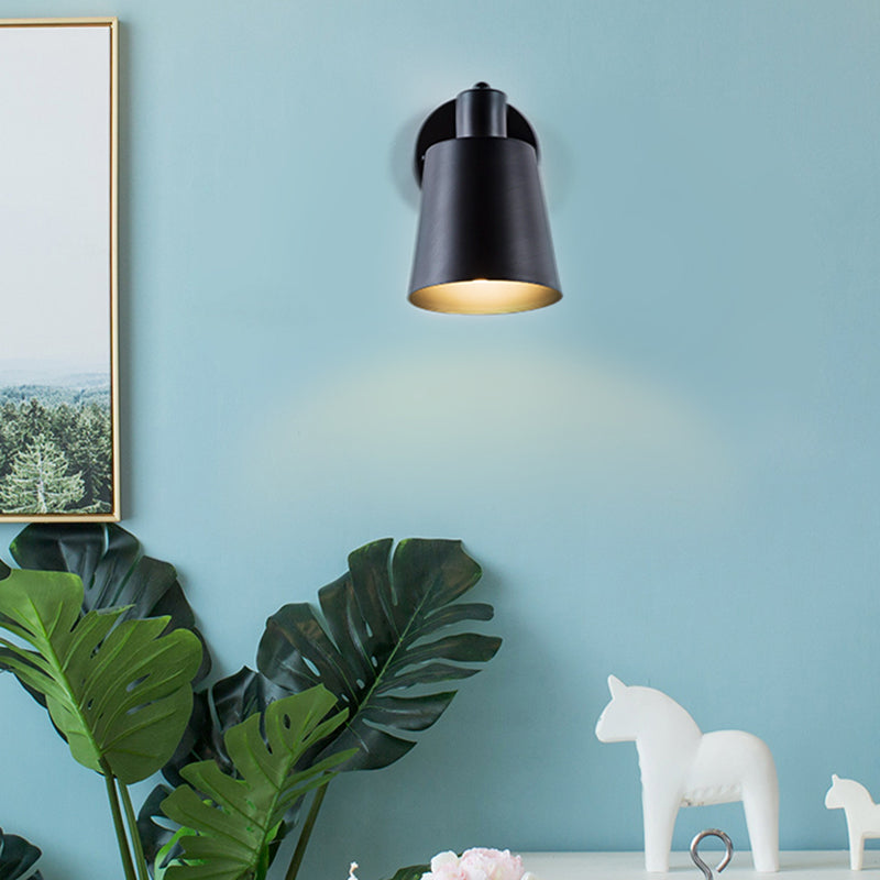 Contemporary Metal Wall Sconce Simple Wall Light Fixture for Bedroom