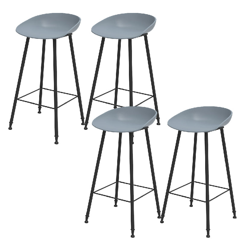 Luxurious Armless Counter High Stool Backrest Metal Bar Stool with Plastic Seat