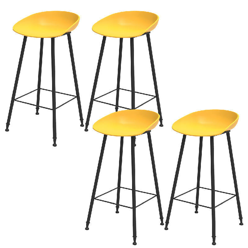 Luxurious Armless Counter High Stool Backrest Metal Bar Stool with Plastic Seat