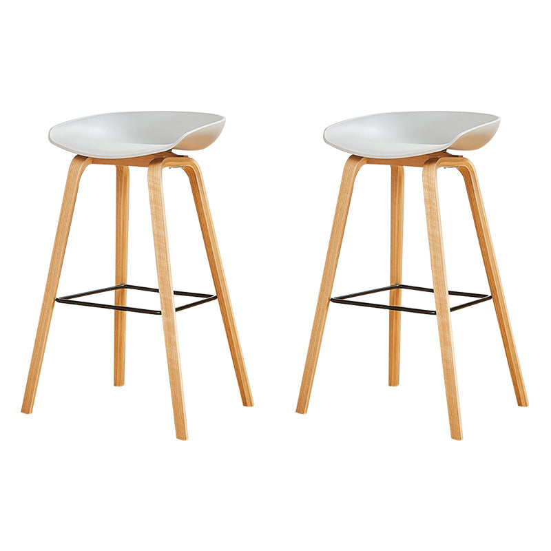 Nordic Backrest Armless Counter High Stool Plastic Cafe Bar Chair with Wooden Base