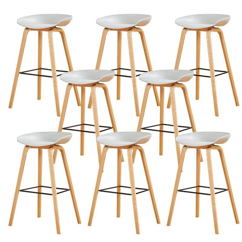 Nordic Backrest Armless Counter High Stool Plastic Cafe Bar Chair with Wooden Base