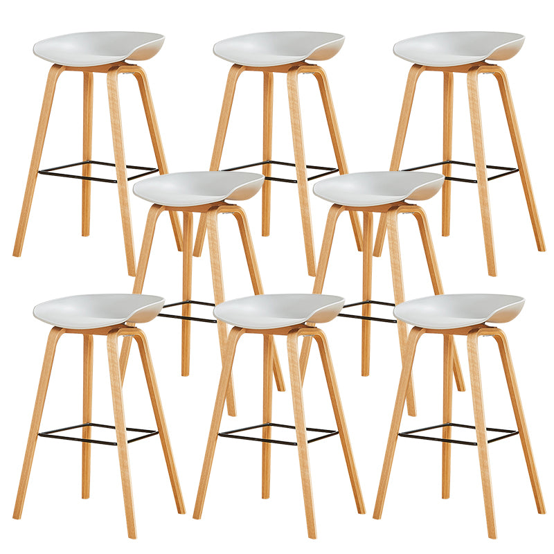 Nordic Backrest Armless Counter High Stool Plastic Cafe Bar Chair with Wooden Base