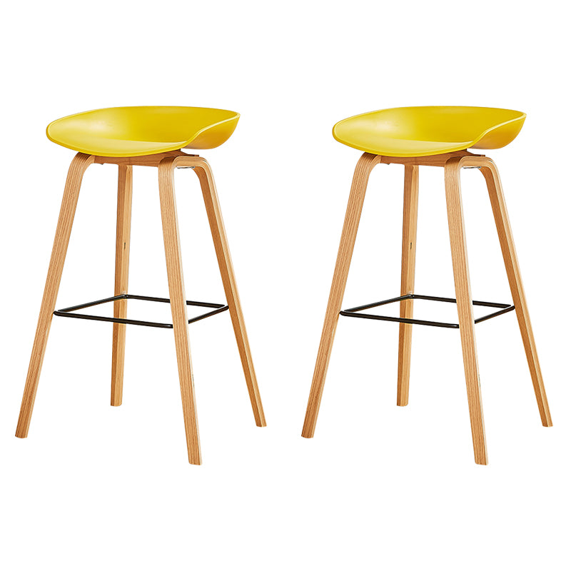 Nordic Backrest Armless Counter High Stool Plastic Cafe Bar Chair with Wooden Base