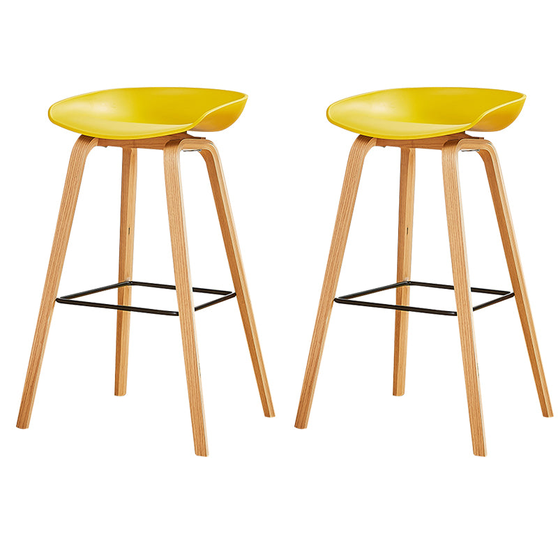 Nordic Backrest Armless Counter High Stool Plastic Cafe Bar Chair with Wooden Base