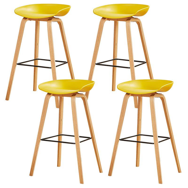 Nordic Backrest Armless Counter High Stool Plastic Cafe Bar Chair with Wooden Base