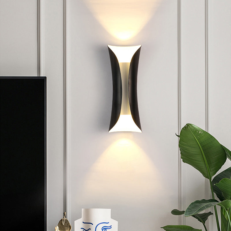 Curl Shape Wall Light Modern Style Metal 1 Light Sconce in Black/White