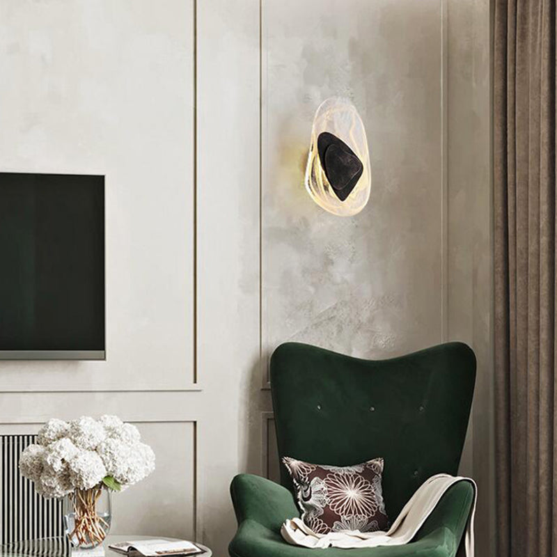 Metal Modern Wall Sconce Geometric Shape Wall Light with Glass Shade for Living Room
