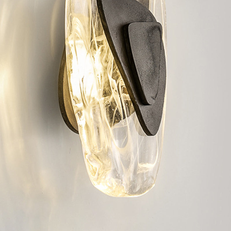 Metal Modern Wall Sconce Geometric Shape Wall Light with Glass Shade for Living Room
