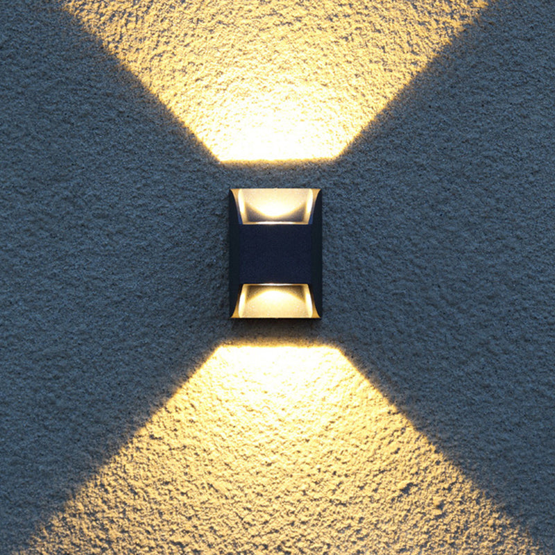 Polygon Shape Wall Light Modern Style Metal 2 Lights Sconce in Black