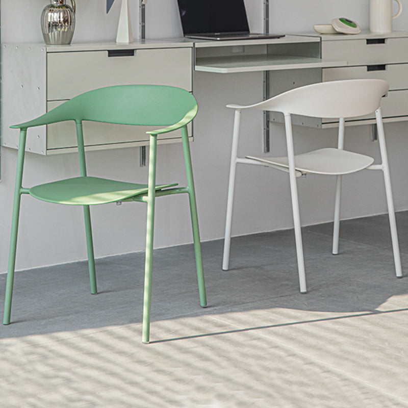 Modern Indoor-Outdoor Dining Arm Chair Plastic Arm Chair with Metal Legs