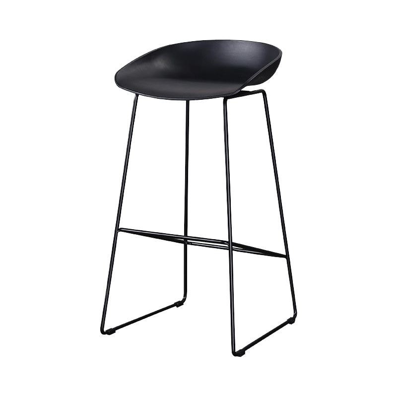 Scandinavian Style Barstool Plastic Low Back Bar Stool with Footrest