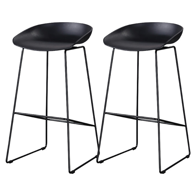 Scandinavian Style Barstool Plastic Low Back Bar Stool with Footrest