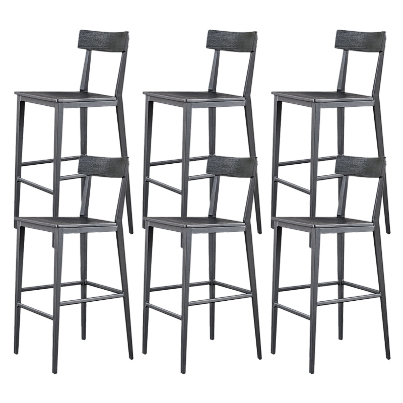 Contemporary Metal Counter Height Stools with Footrest Bar Stool in Silver