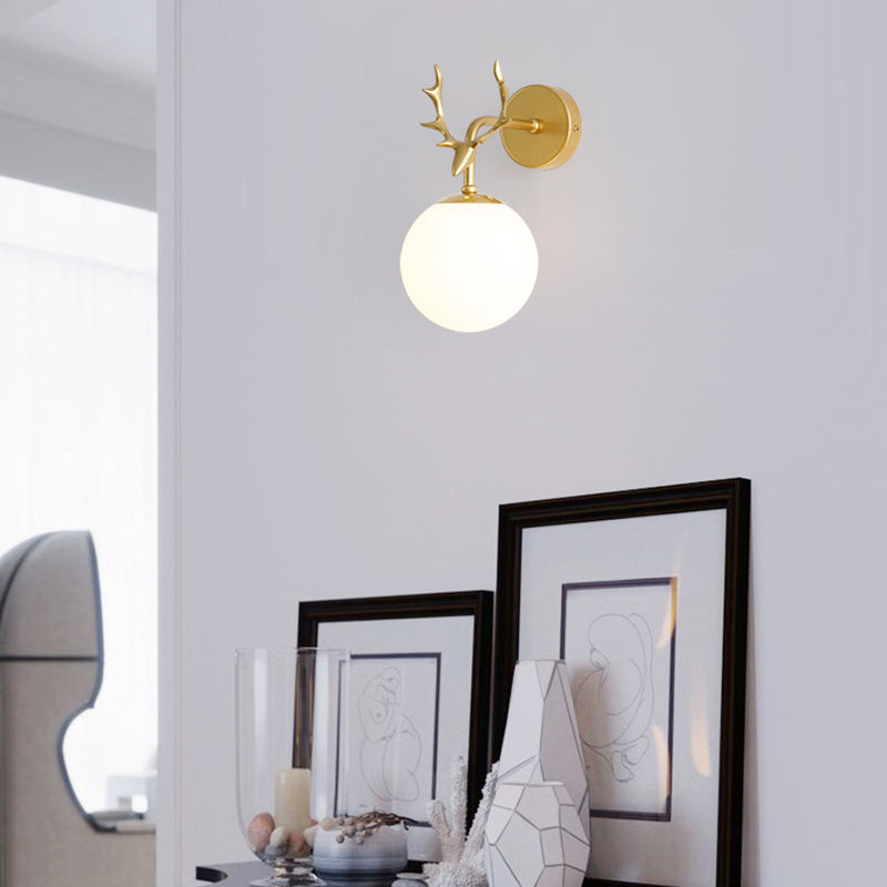 Glass Globe Sconce Light Modern 1-Light Sconce Light Fixture
