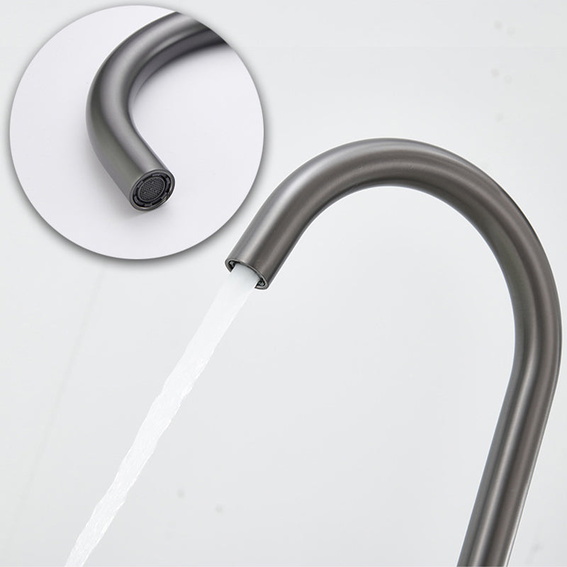 Modern Freestanding Tub Filler Brass 1-Handle Floor Mounted Freestanding Bathtub Faucet