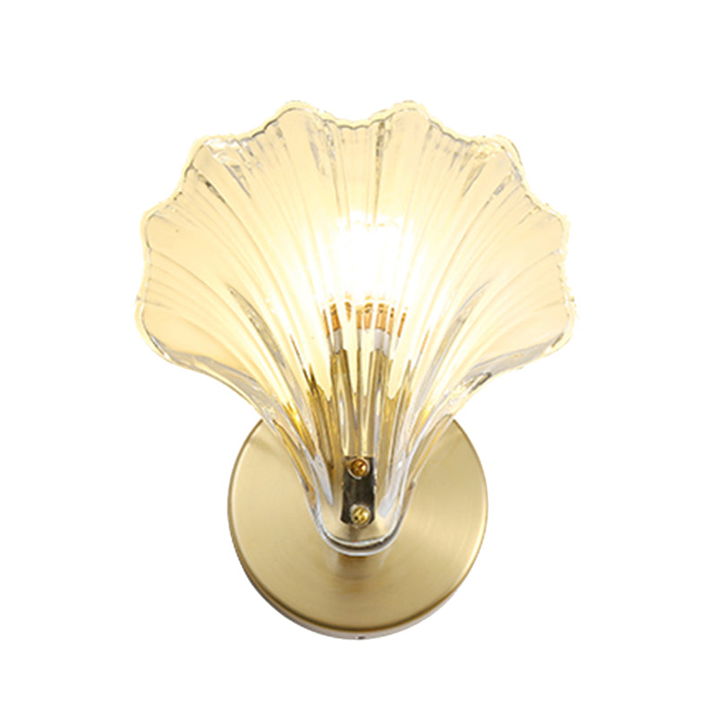 Shell Glass Shade 1 - Light Wall Sconce Metal Wall Armed Light in Clear and Gold