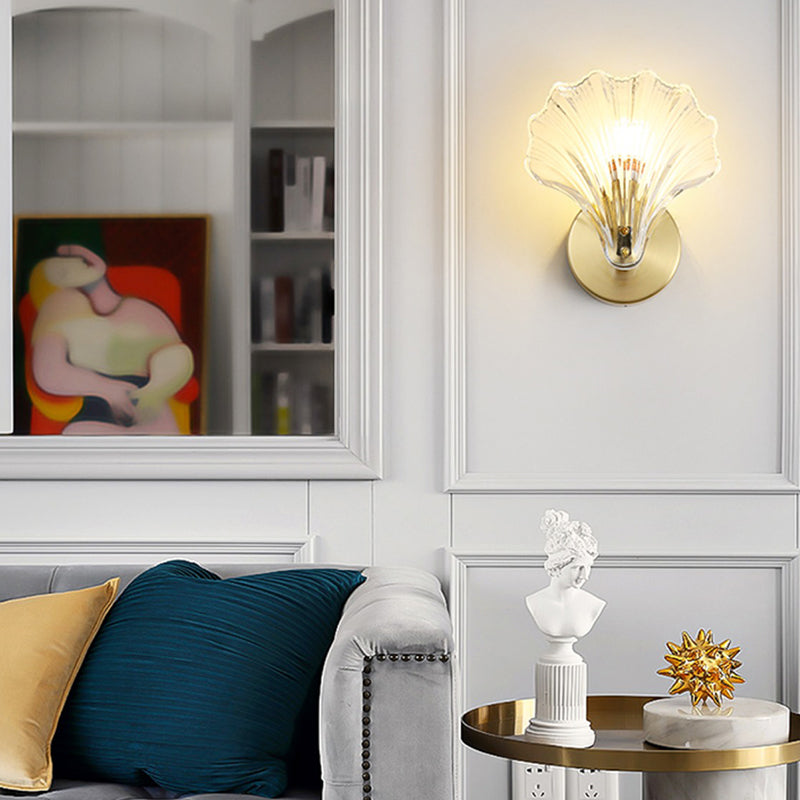 Shell Glass Shade 1 - Light Wall Sconce Metal Wall Armed Light in Clear and Gold