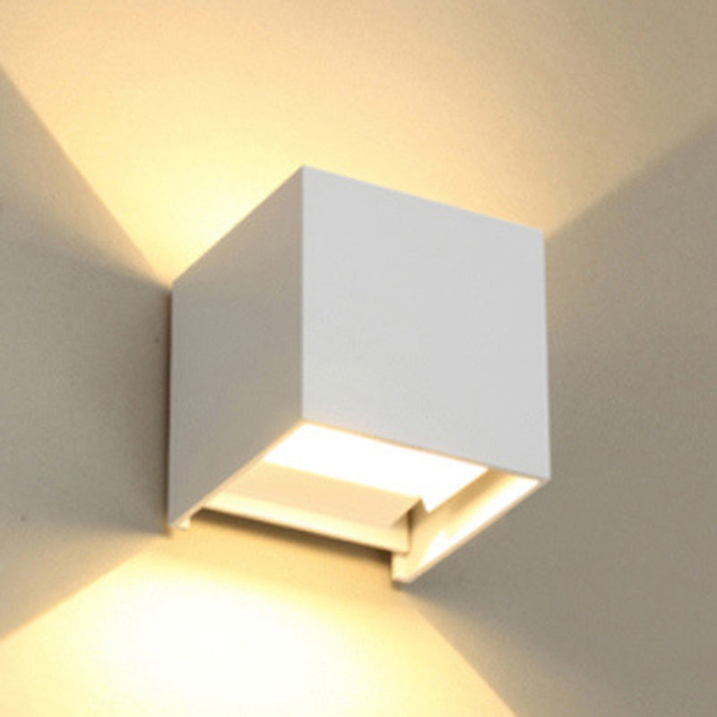 Square Shape Wall Lamp Modern Style Metal 2 Lights Sconce Lamp in Black/White