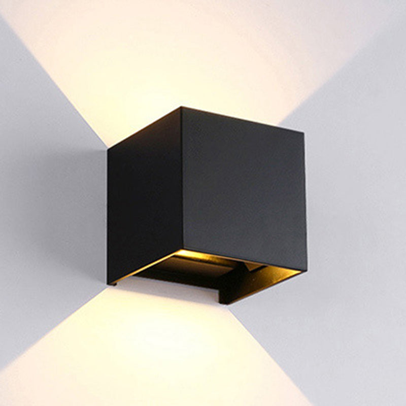 Square Shape Wall Lamp Modern Style Metal 2 Lights Sconce Lamp in Black/White