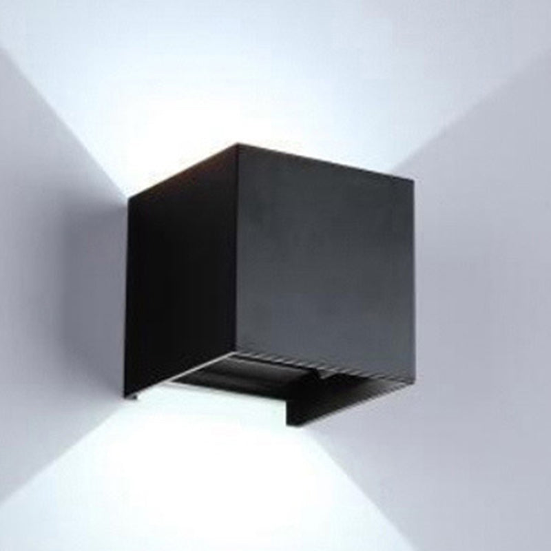 Square Shape Wall Lamp Modern Style Metal 2 Lights Sconce Lamp in Black/White