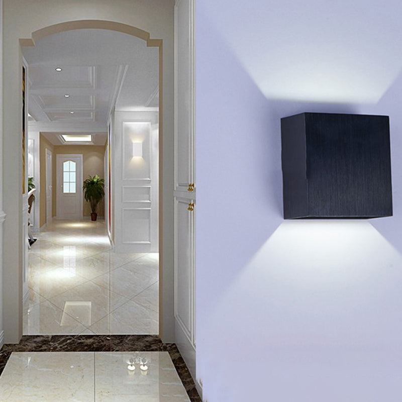 Square Shape Wall Lighting Modern Style Metal 2 Lights Sconce in Black/White