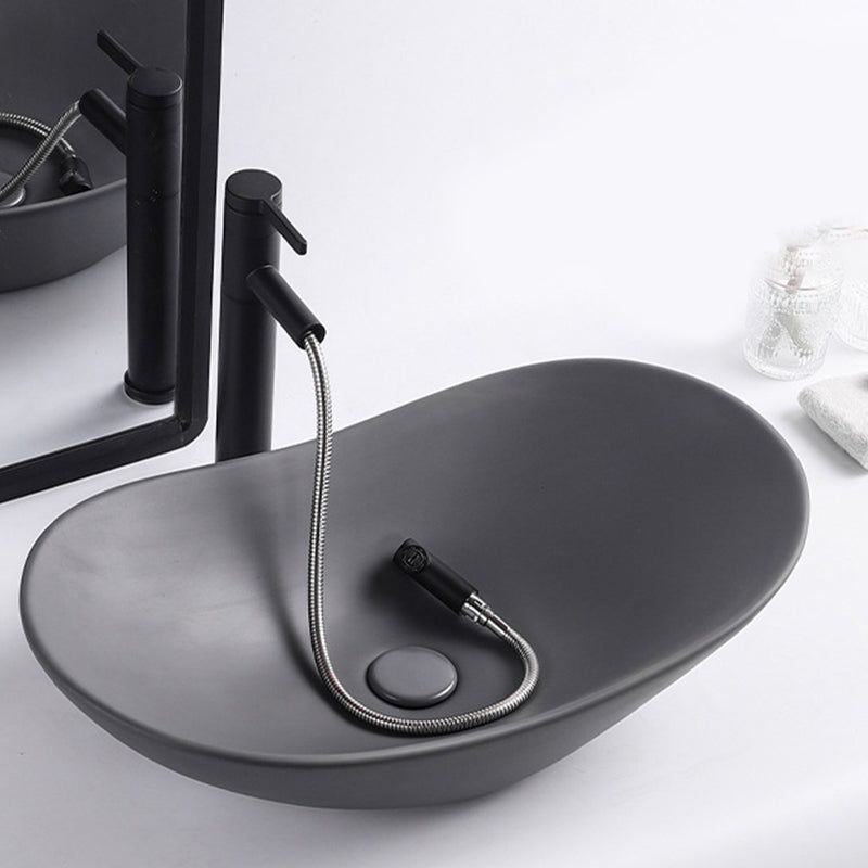 Modern Bathroom Sink Oval Bathroom Sink Overflow with Basin and Faucet