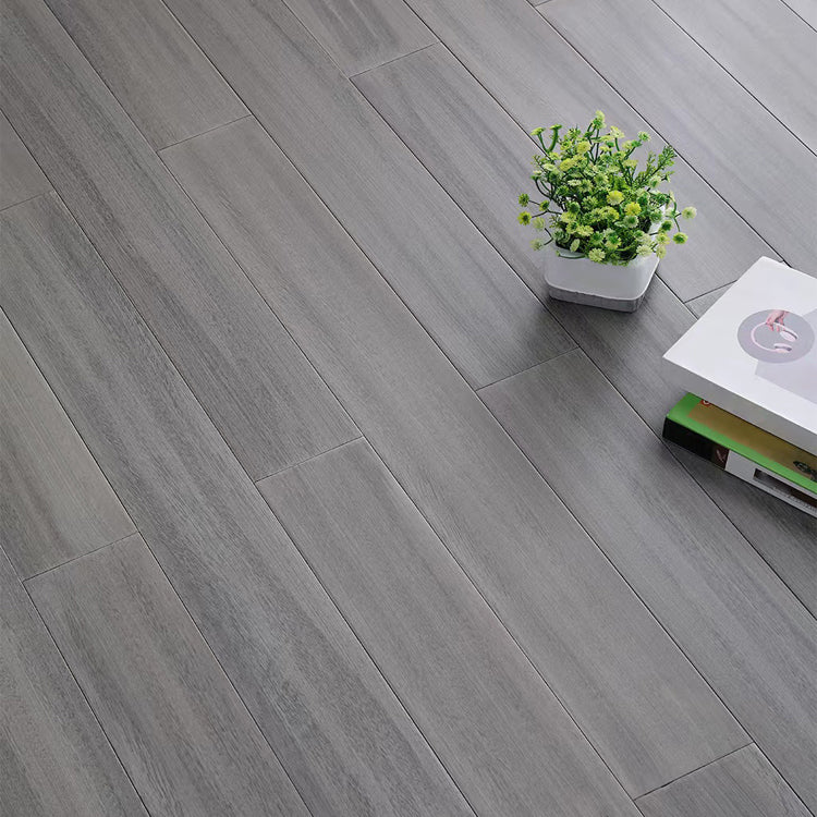 Slip Resistant Laminate Floor Groove Locking Laminate Plank Flooring