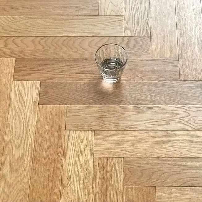 Contemporary Laminate Flooring Solid Wood Laminate Flooring with Light and Dark Color