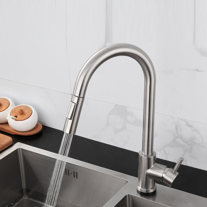 Traditional Pull down Kitchen Faucet Single Handle Faucet with Pull out Sprayer