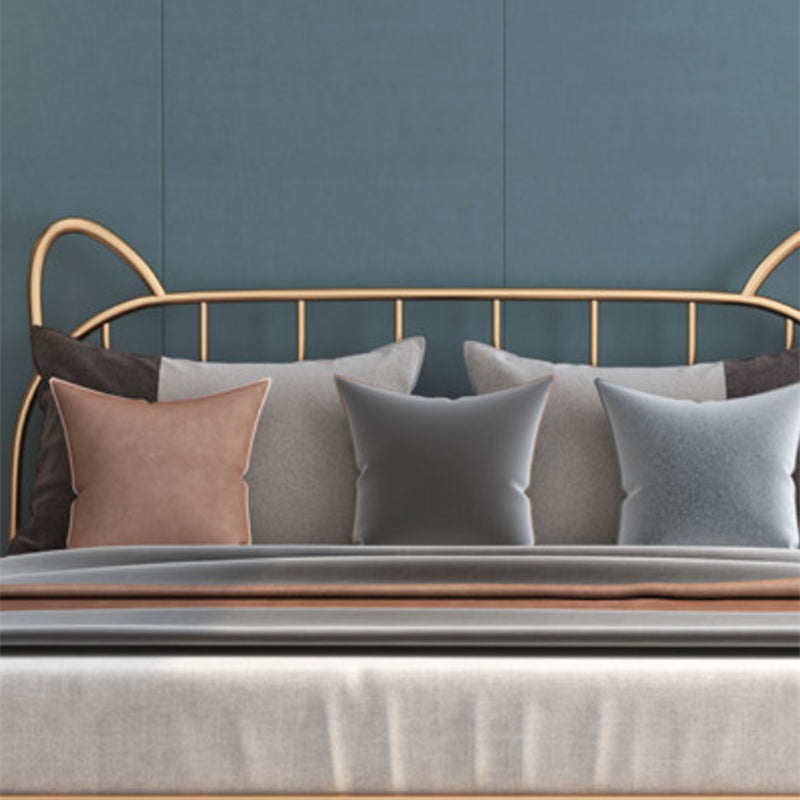 Glam Iron Open-Frame Bed with Spindle Headboard Solid Color in Gold