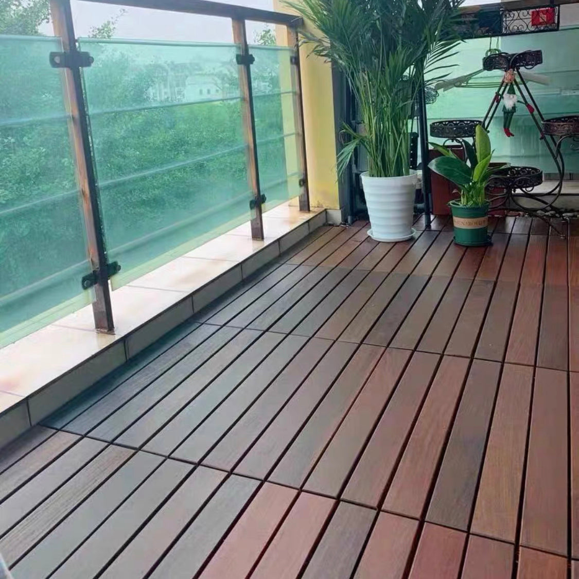 Modern Walnut Laminate Plank Flooring Scratch Resistant Laminate