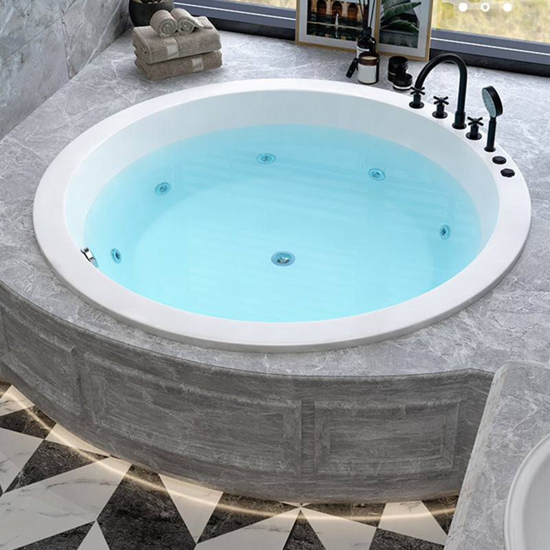 Modern Round White Acrylic Bathtub Embedded Bathtub with Drain and Massage Device